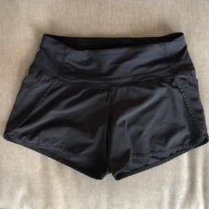 Lululemon speed up mid-rise black shorts